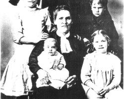 George Streuer (1849-1916)-Christina (Pehlke 1853-1899) family | Contributed by Aimee Boettcher Georg Streuer/Strauer Family 1912